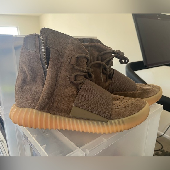 Adidas Yeezy Boost 750 Chocolate - men's 6.5